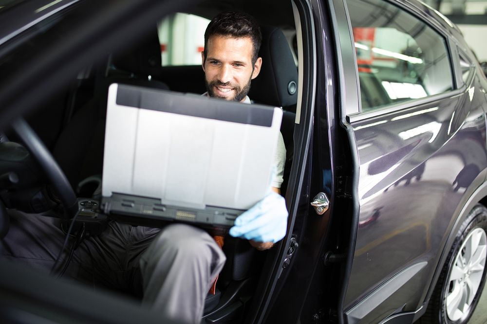 TOM’S BODY AND PAINT Updated August 2024 34 Photos & 31 Reviews