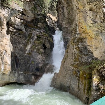 Johnston Canyon & Ink Pots - This is the Lower Falls. - Hiking Near Me - Banff, Alberta Johnston Canyon & Ink Pots - This is the Lower Falls. - Hiking Near Me - Banff, Alberta