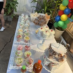 Taqueria La Parrilla - Mesa de postres para más información llama al 7138551784 churros, fruta mixta ,fresas con crema ,gelatina,palomitas y chicharrones