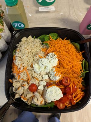 7 Greens Detroit Salad Co. by null