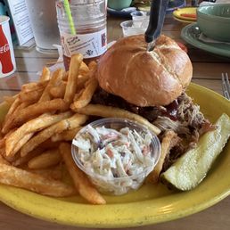Pulled pork sandwich