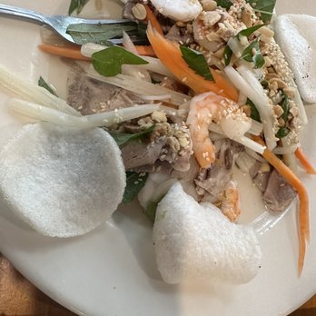 Huong Que - Goi xen Goi Tom Thit - Shrimp and Pork Salad - Vietnamese Near Me - Boston, Massachusetts