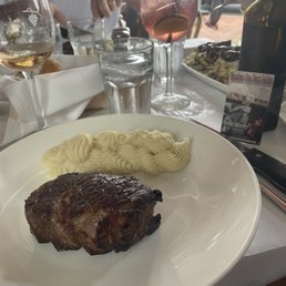 8 oz. Filet Mignon Lunch