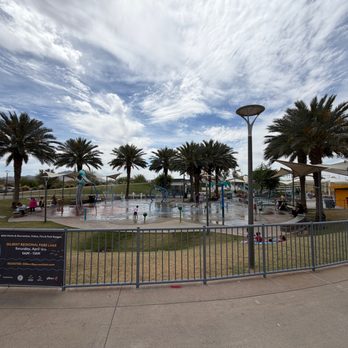 Gilbert Regional Park - Splash Pad - Parks Near Me - Chandler, Arizona