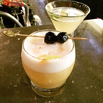 Eureka! - Whiskey sour with egg white - American Near Me - Berkeley, California