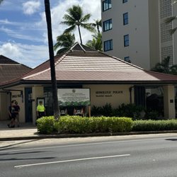 Honolulu Police Waikīki Beach