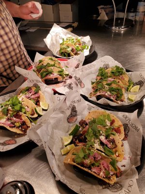 AK's Food Truck and Catering by null