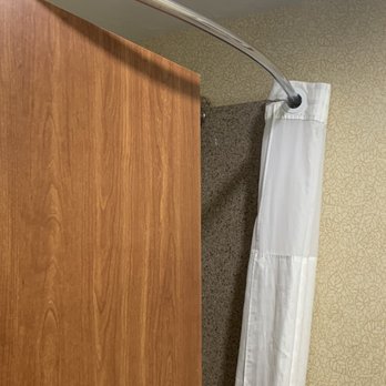 Comfort Inn & Suites - Door opening into shower - Hotels Near Me - Cedar City, Utah Comfort Inn & Suites - Door opening into shower - Hotels Near Me - Cedar City, Utah