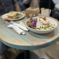 So Good Kitchen - Peruvian bowl with chicken and a chicken sammy