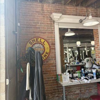 Detroit Barbers - Barbers Near Me - Detroit, Michigan Detroit Barbers - Barbers Near Me - Detroit, Michigan