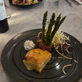 Flowers Saratoga - Filet with potatoes and asparagus - Cocktail Bars Near Me - Saratoga, California Flowers Saratoga - Filet with potatoes and asparagus - Cocktail Bars Near Me - Saratoga, California
