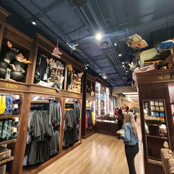 Harry Potter Shop - Toy Stores Near Me - Chicago, Illinois Harry Potter Shop - Toy Stores Near Me - Chicago, Illinois
