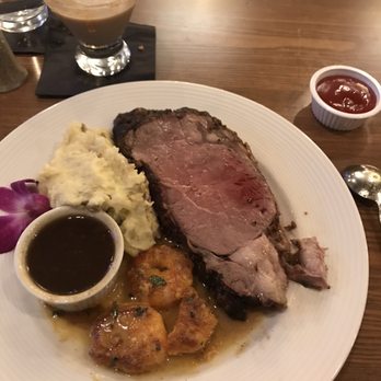 Piggy's Restaurant - Prime Rib - Steakhouses Near Me - La Crosse, Wisconsin