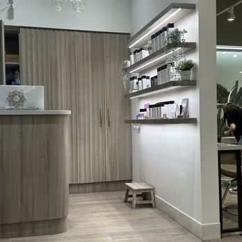 N15 Hair & Lash - Reception/front area - Hair Salons Near Me - Toronto, Ontario N15 Hair & Lash - Reception/front area - Hair Salons Near Me - Toronto, Ontario