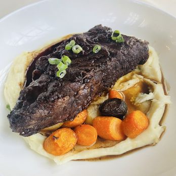 Arad Evans Inn - Braised Short rib - New American Near Me - Fayetteville, New York Arad Evans Inn - Braised Short rib - New American Near Me - Fayetteville, New York