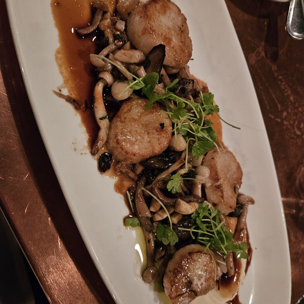 Boeufhaus - Scallops over mushroom special - Brasseries Near Me - Chicago, Illinois Boeufhaus - Scallops over mushroom special - Brasseries Near Me - Chicago, Illinois