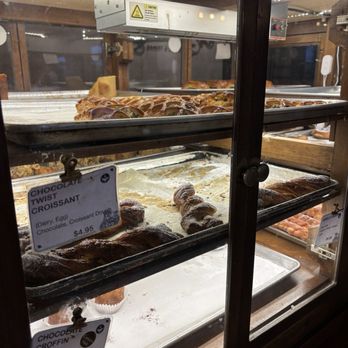 Chateau De Chantilly Cafe - Sweet Croissants - Bakeries Near Me - Chantilly, Virginia