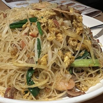 Hong Kong Bistro - Singapore rice noodles - Cantonese Near Me - Seattle, Washington Hong Kong Bistro - Singapore rice noodles - Cantonese Near Me - Seattle, Washington