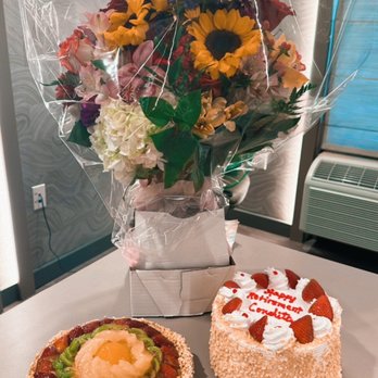 Flowers by Zenda - Flower arrangement for retirement - Florists Near Me - Bronx, New York Flowers by Zenda - Flower arrangement for retirement - Florists Near Me - Bronx, New York