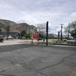 Entiat Pub 'n Grub - Sign out front