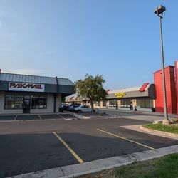 Pak Mail - Center Point Shopping Center