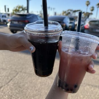 Camellia Rd Tea Bar - Strawberry Banana Hojicha Tea Fresca & Puerh Tea - Bubble Tea Near Me - San Diego, California Camellia Rd Tea Bar - Strawberry Banana Hojicha Tea Fresca & Puerh Tea - Bubble Tea Near Me - San Diego, California