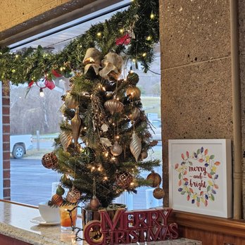 Nakhon Thai Cuisine - Close-up of the Christmas tree. - Thai Near Me - Roanoke, Virginia Nakhon Thai Cuisine - Close-up of the Christmas tree. - Thai Near Me - Roanoke, Virginia