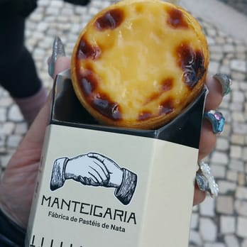 Manteigaria - A cute little box for 2! - Bakeries Near Me - Lisbon, 11