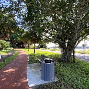 Jupiter Inlet Lighthouse and Museum - Landmarks & Historical Buildings Near Me - Jupiter, Florida