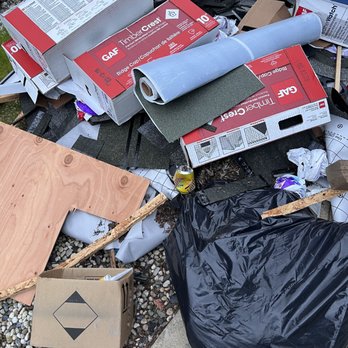 Evergold Construction - trash left over for 1 week without any communication - General Contractors Near Me - Rancho Cordova, California