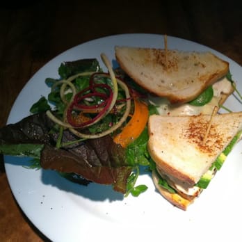 Patrona - Chicken Sandwich - New American Near Me - Ukiah, California