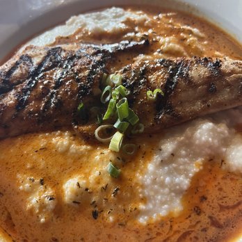 Morrow's - Grilled fish and grits - Cajun/Creole Near Me - New Orleans, Louisiana