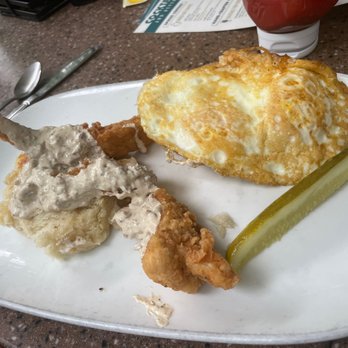 Another Broken Egg Cafe - Biscuits & gravy with fried chicken & fried eggs - Breakfast & Brunch Near Me - Tuscaloosa, Alabama Another Broken Egg Cafe - Biscuits & gravy with fried chicken & fried eggs - Breakfast & Brunch Near Me - Tuscaloosa, Alabama