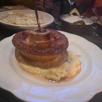 Armitage Alehouse - Pot pie - Pubs Near Me - Chicago, Illinois
