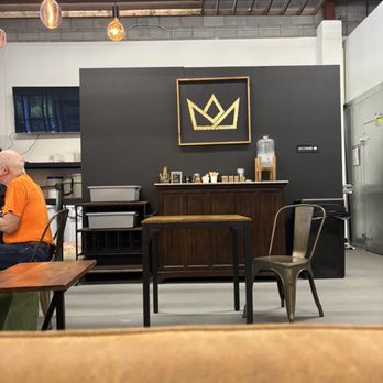 Kingship Brewing - Coffee & Tea Near Me - Williamsburg, Virginia