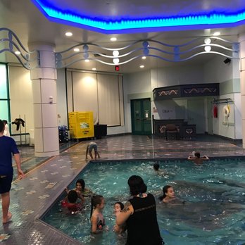 The Fox Tower - Foxwoods - Pooling water all over floor. Gross!!! - Hotels Near Me - Mashantucket, Connecticut