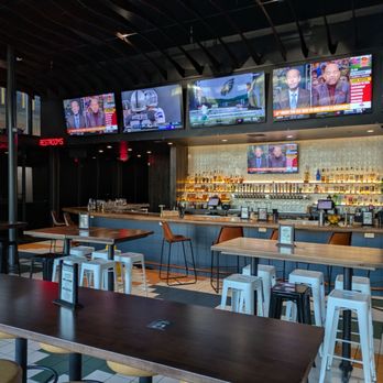 Highline Park - Cocktail Bars Near Me - Houston, Texas