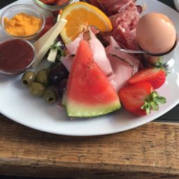 Large "wurst" breakfast