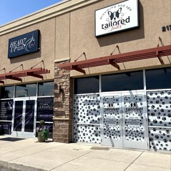 Tailored Tails - outside - Clinton - Pet Groomers Near Me - Clinton, Utah Tailored Tails - outside - Clinton - Pet Groomers Near Me - Clinton, Utah