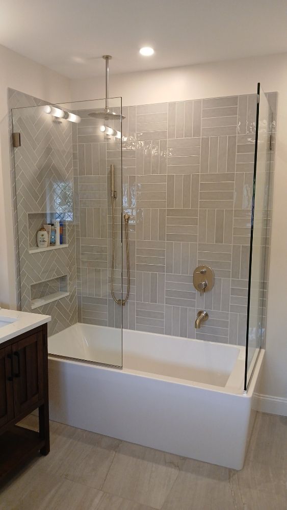 Slide of Acxel Carpentry