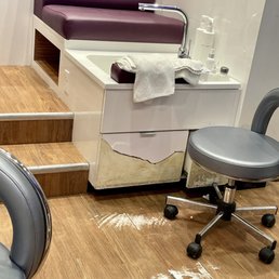 Hingham pedicure area needs update! Love the employees here but the salon's condition is unfair to them and to customers.