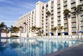 The Knott's Hotel by null