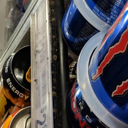 7-Eleven - 10/10/2018 - Nearly 2 weeks after I first reported this mold to staff, most of it remains.