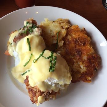 Fireside Cafe - Murphy's egg Benedict - New American Near Me - Liberty Township, Ohio