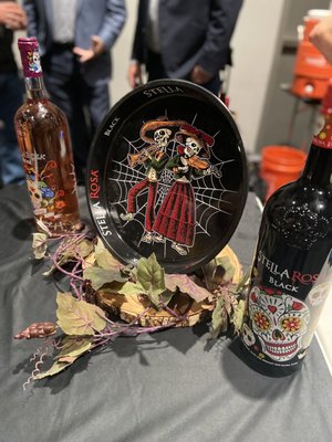 Thomas & Mack Center by null