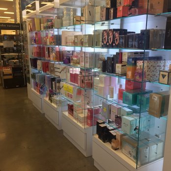 travis air base exchange