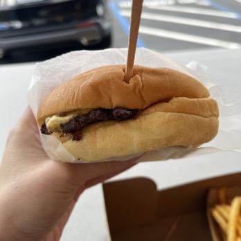 The Win-Dow Long Beach - CHEESEBURGER - Burgers Near Me - Long Beach, California