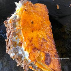 Birrias El Cochi - Quesabirria