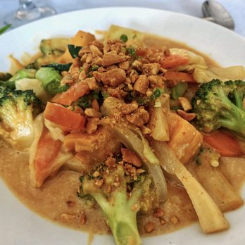 Thai Ginger Bistro - Massaman - Thai Near Me - Appleton, Wisconsin
