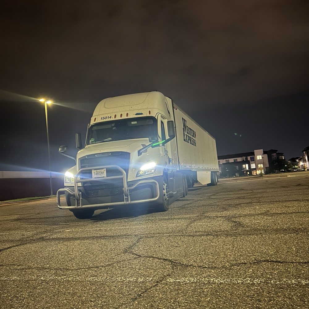 Western Express - Chillin at a parking lot after making my delivery 21 hours early! - Couriers & Delivery Services Near Me - Bloomington, California Western Express - Chillin at a parking lot after making my delivery 21 hours early! - Couriers & Delivery Services Near Me - Bloomington, California